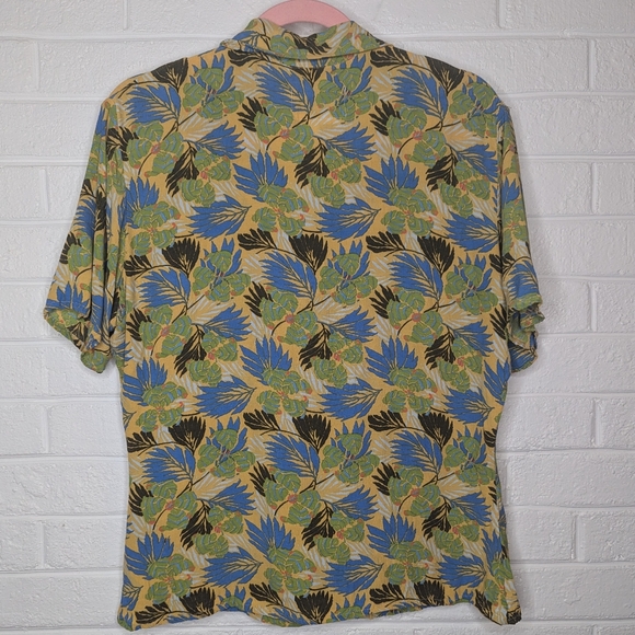 Flax by Jeanne Engelhart Tropical Print Rayon Button Down Top - Picture 3 of 4